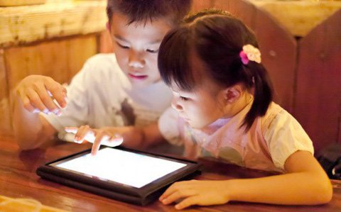 Quan điểm sai lầm của bố mẹ khi áp dụng các phương pháp học tiếng Anh online cho trẻ