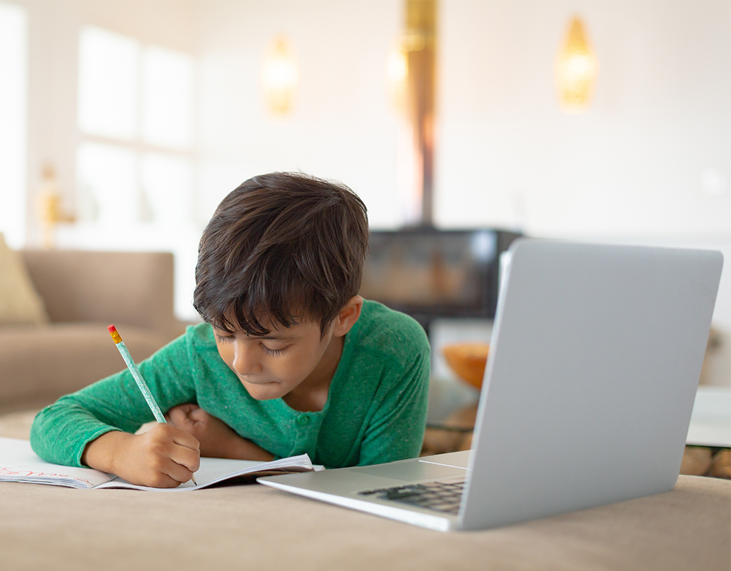Khóa học tiếng Anh online tốt nhất hiện nay cho học sinh mô hình 1 kèm 1 Khóa học tiếng Anh online tốt nhất hiện nay cho học sinh mô hình 1 kèm 1