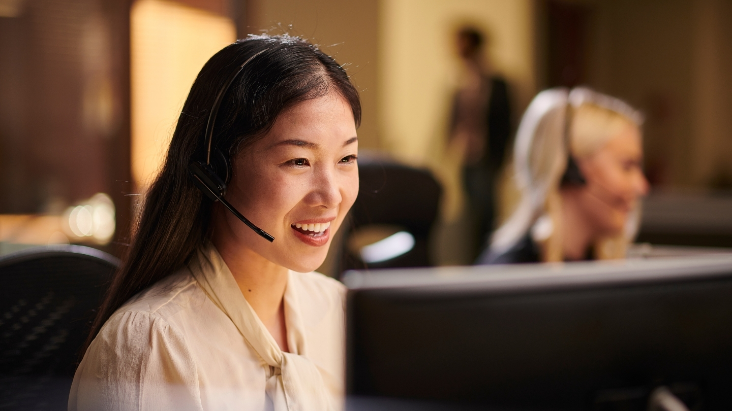 Học tiếng Anh giao tiếp: Cách thay thế “I Think” trong tiếng Anh thương mại để giao tiếp chuyên nghiệp hơn