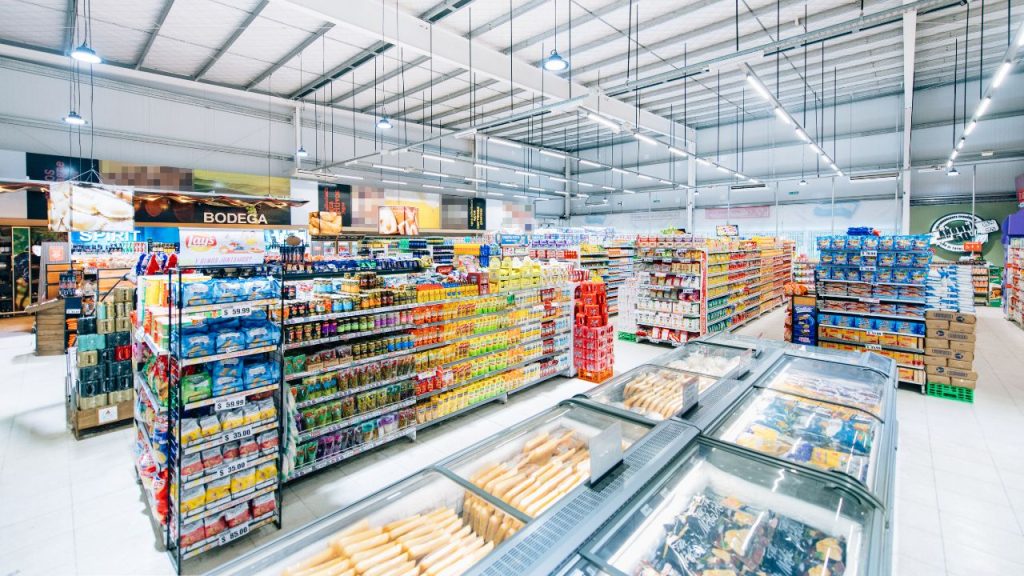 Giao tiếp tiếng Anh trong siêu thị: 30+ mẫu câu đơn giản cho người mới học