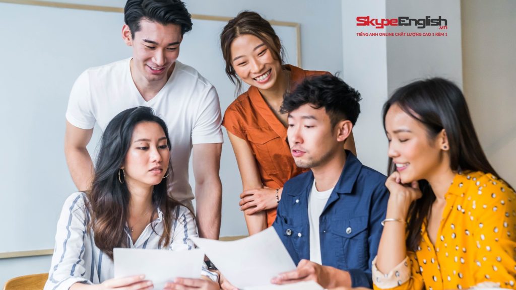 Học Tiếng Anh Giao Tiếp Cho Người Đi Làm: Bí Quyết Tự Tin Trong Cuộc Họp và Thuyết Trình